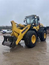 2022 Komatsu WA320-8 5162